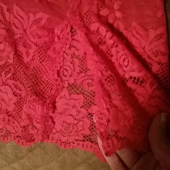 Lingerie - Picture 3 of 4