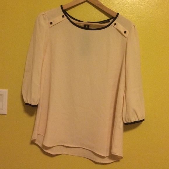 Pinkish and black top