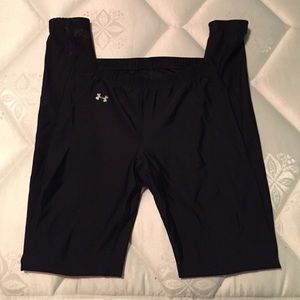 Under Armour black leggings