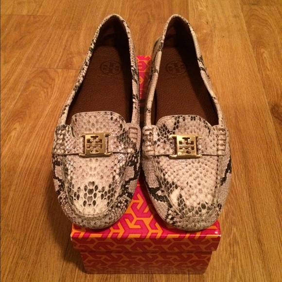 Tory Burch Shoes - Tory Burch Kendrick Driver