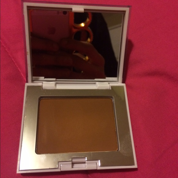 Makeup powder