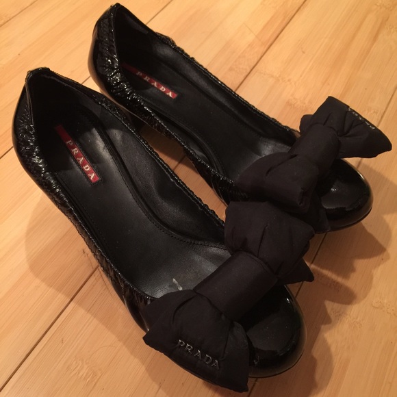 Prada patent leather pump  ( SOLD ) ‼️