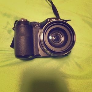 FUJIFILM FINEPIX DIGITAL CAMERA