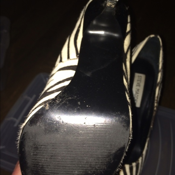 Zebra pattern pumps** - Picture 4 of 4