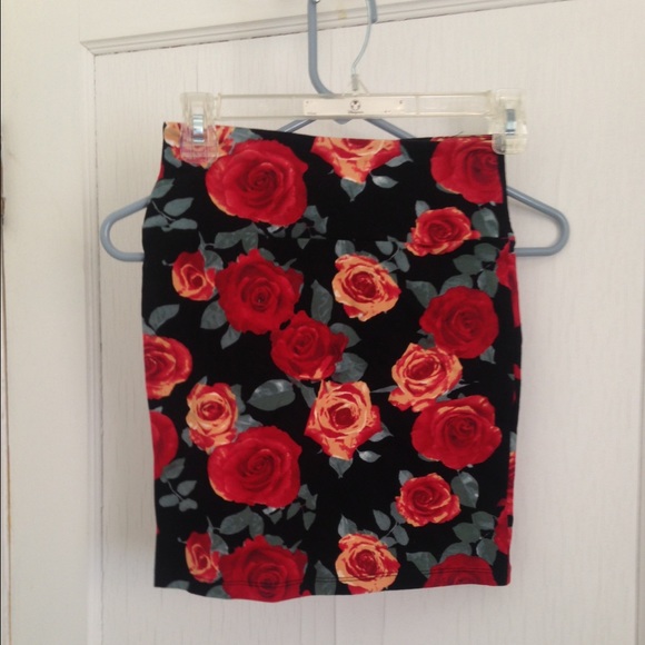Forever 21 high waisted floral skirt