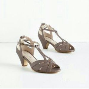 Grey Chelsea Crew Heels