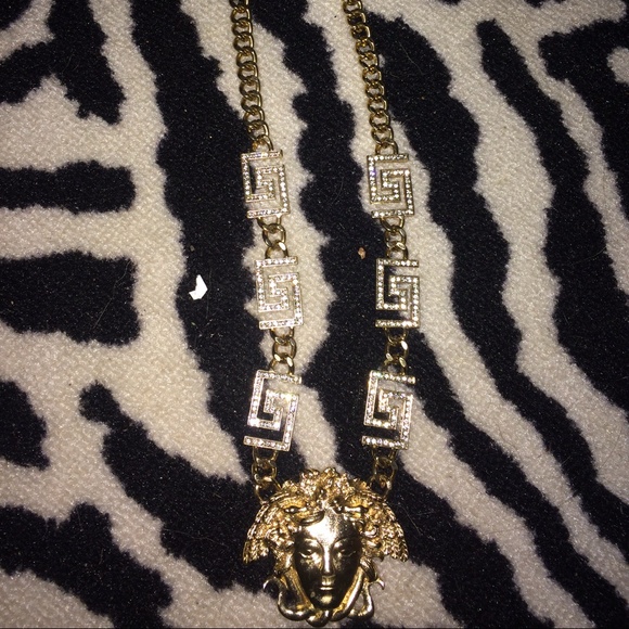 10k gold plated medusa chain