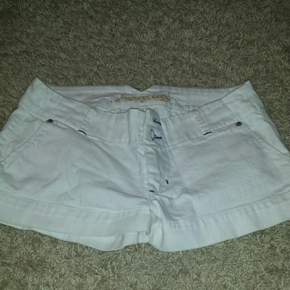 American Eagle white shorts