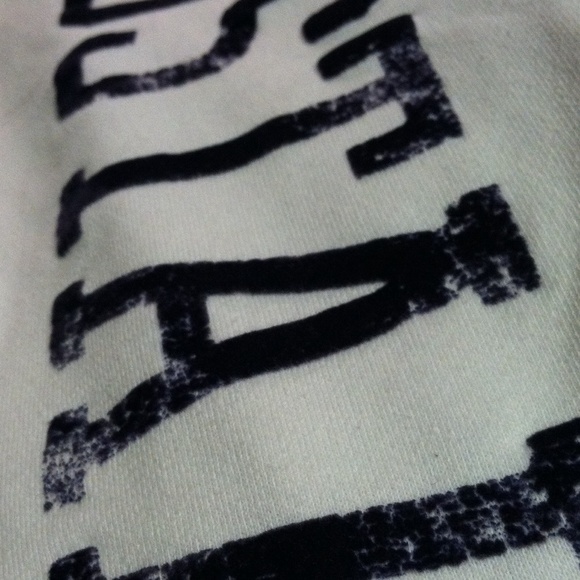 🚫SOLD IN BUNDLE Like New Cropped Sweatpants - Picture 2 of 3