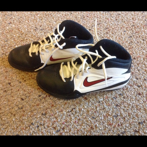 Boys Nike Tennis Shoes