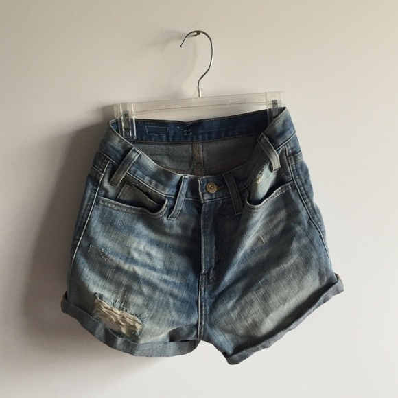 Levi's Denim - Levi high waisted denim shorts