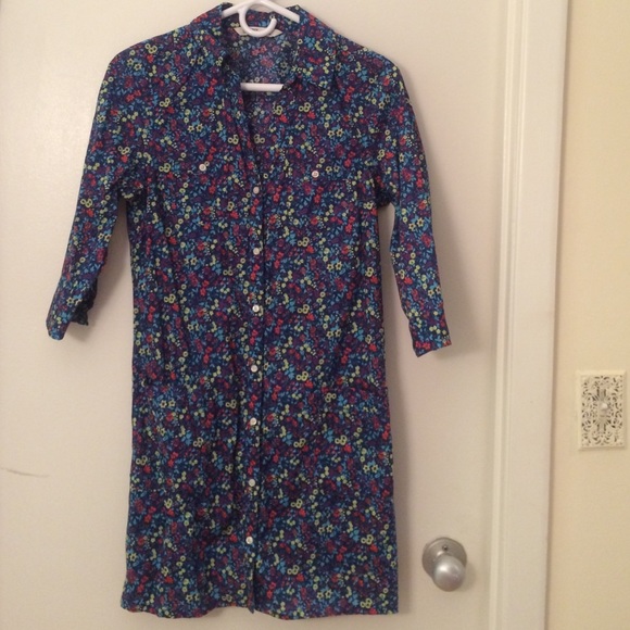 On hold! Floral button down dress with pockets