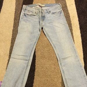 Hollister jeans only worn a couple times size 3