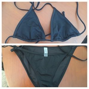 ❤️NEW! Super cute BLACK Victoria's Secret Bikini❤️