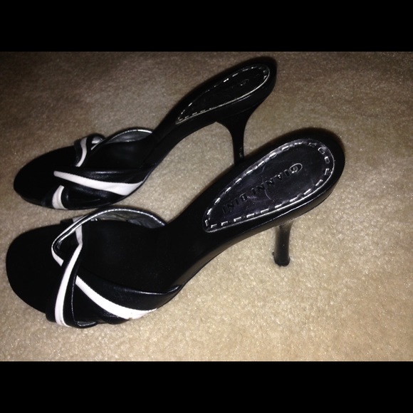 Gianni Bini brand black with white heels