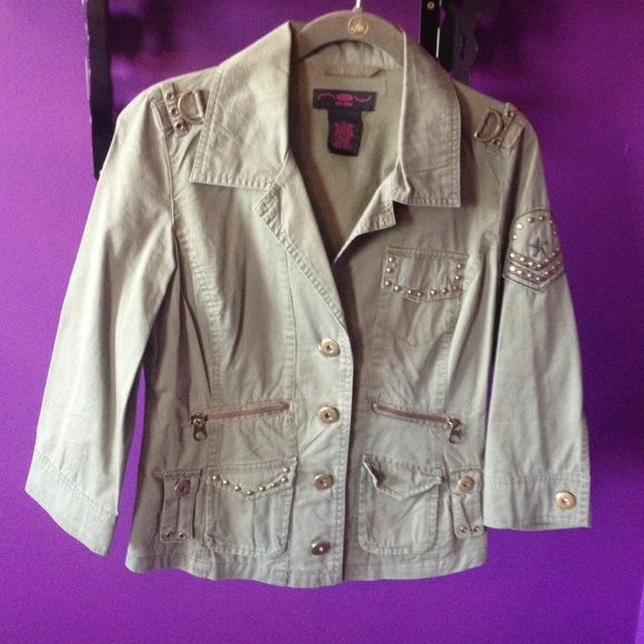 Military inspired studded 3/4 sleeve green blazer