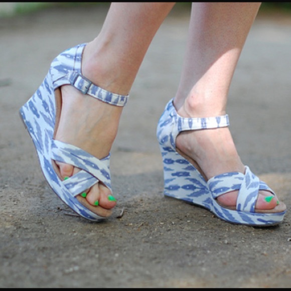 Toms Ikat Wedge Sandal White/Blue For Women