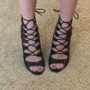 chinese laundry lace up heels