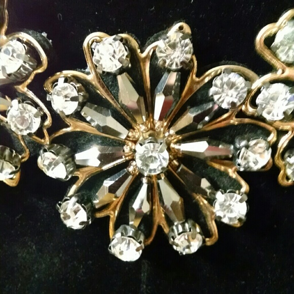 SOLD! Necklace - Picture 4 of 4