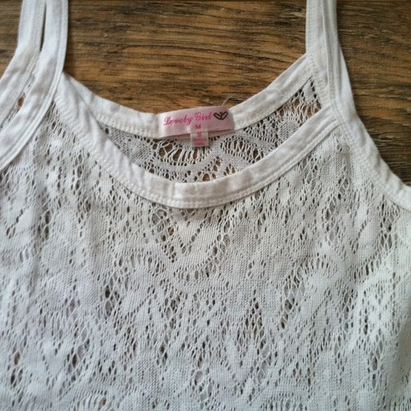 Adorable white Crochet tank - Picture 2 of 3