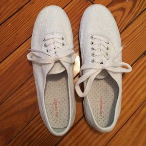 White Eyelet Flower Slip-Ons