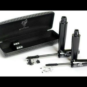 New younique 3D fiber lash.