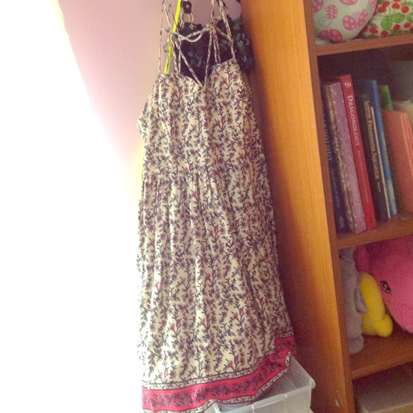 Forever 21 beautiful pink and white dress