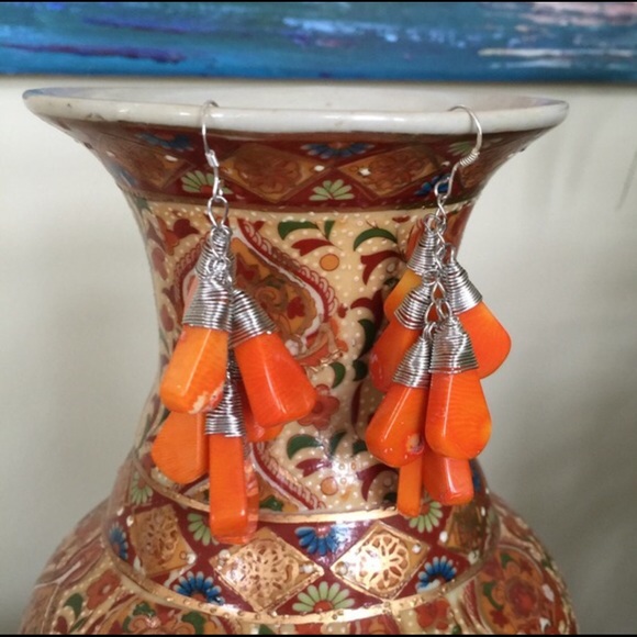 🎉HP🎉NWOT Fancy Coral Sterling Silver Earrings - Picture 2 of 2