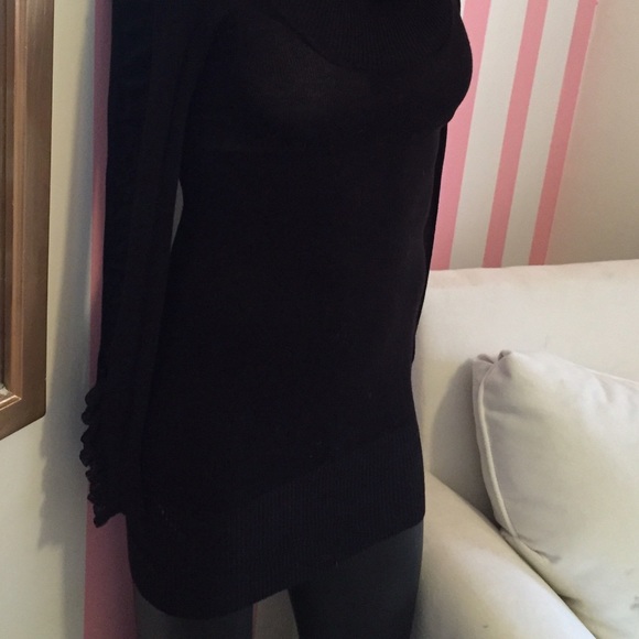 Black dress - Picture 3 of 3