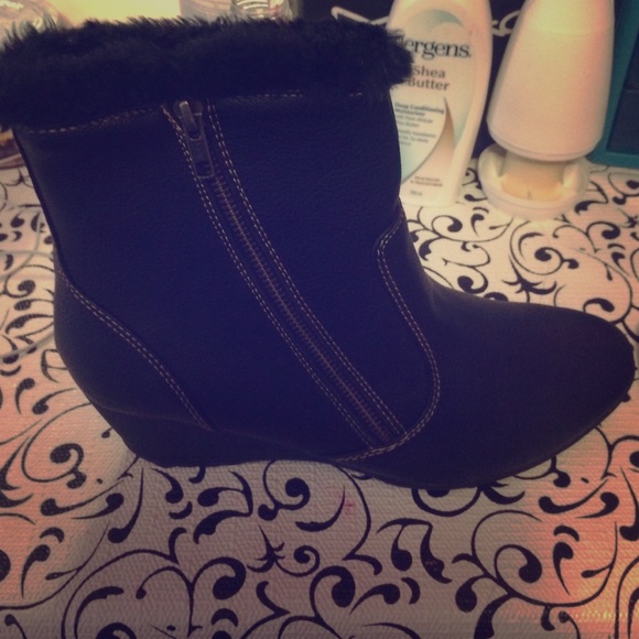 Black softspots boots