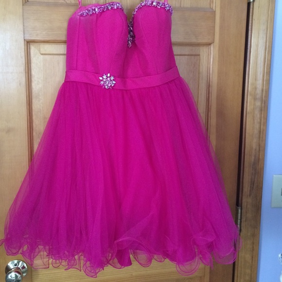 Maggie Sottero Hot pink tulle prom / pageant dress