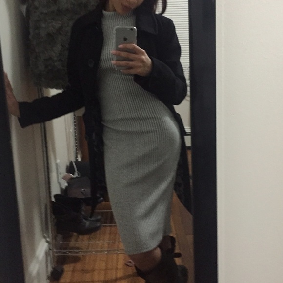 Turtle Neck No Sleeve Dress