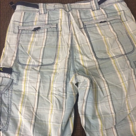 Sold in bundle - Picture 2 of 4