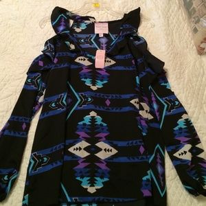NWT Tribal Open Shoulder Romeo&Juliet Couture Top