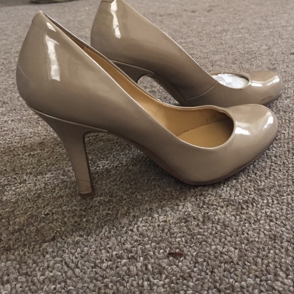 Nine West patent nude shoe - Picture 2 of 4