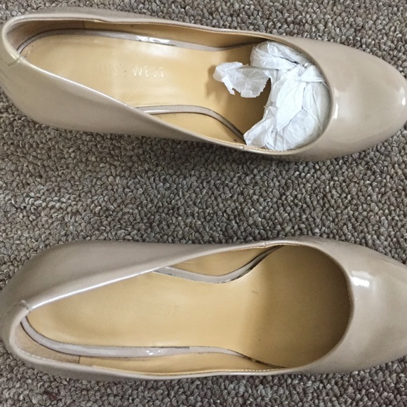 Nine West patent nude shoe - Picture 3 of 4