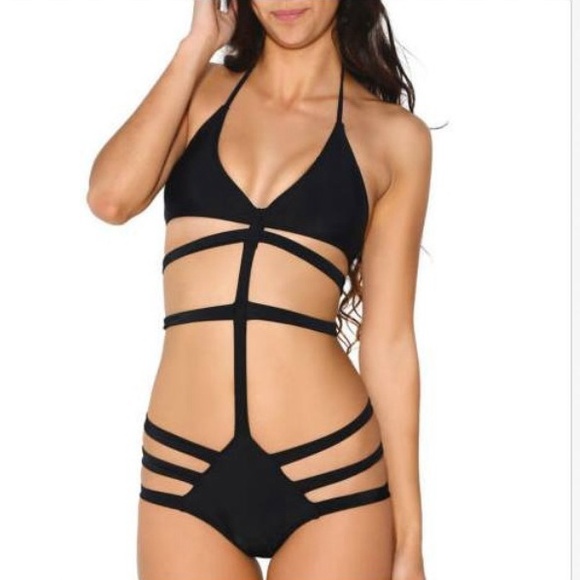 NEW💖 NastyGal Black Strappy Cage OnePiece