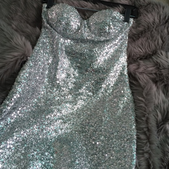 Silver sparkle dress - Picture 2 of 4