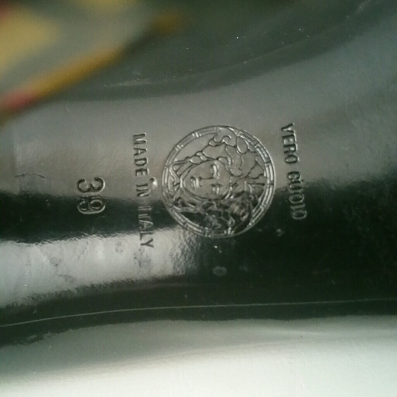 Versace Pumps - Picture 4 of 4