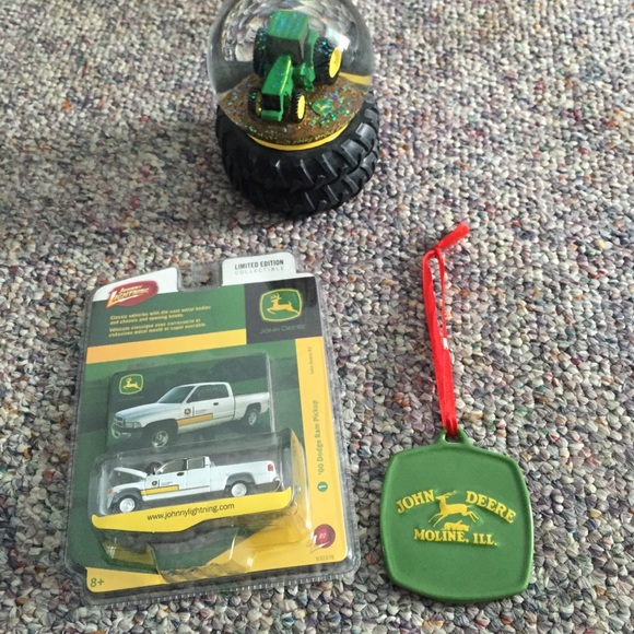 ✨John Deere collectable bundle ✨