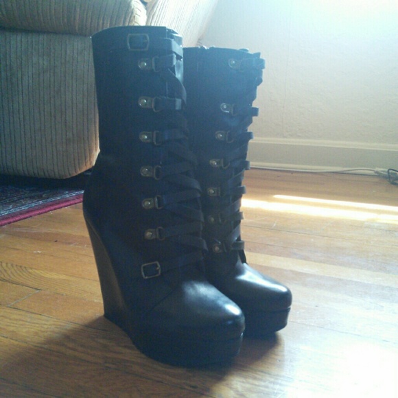 Kelsi Dagger Boots - Kelsi Dagger Hettie Wedge Platform Boot 6.5