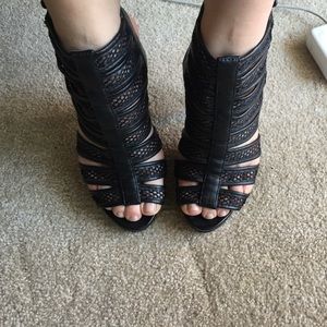 Charles by Charles David leather gladiator size 6