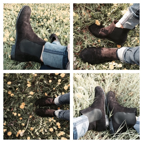 ❗️SOLD❗️Vegan Suede Chelsea boot in black - Picture 4 of 4