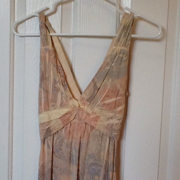 Dress - Picture 2 of 2
