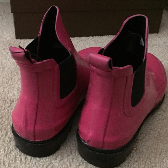 Capelli pink short rain boots size 6 - Picture 3 of 4