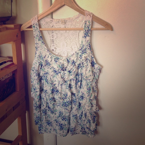 🌻LC Lauren Conrad Ruffle Lace Tank 🌻