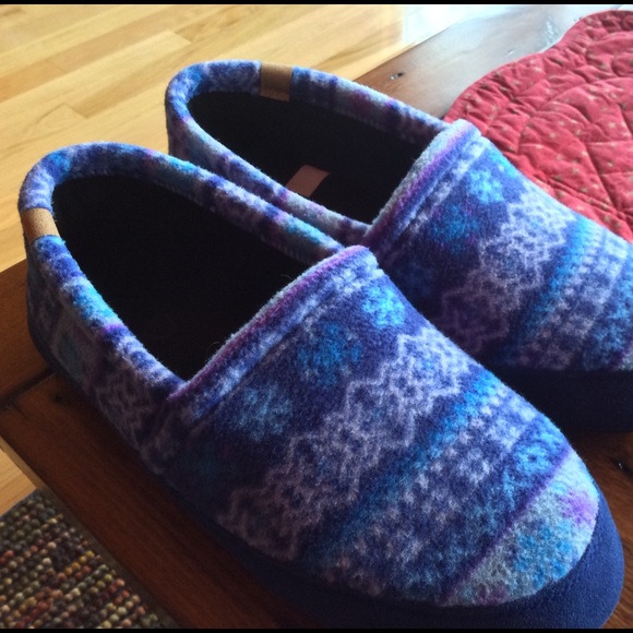 Acorn Slippers