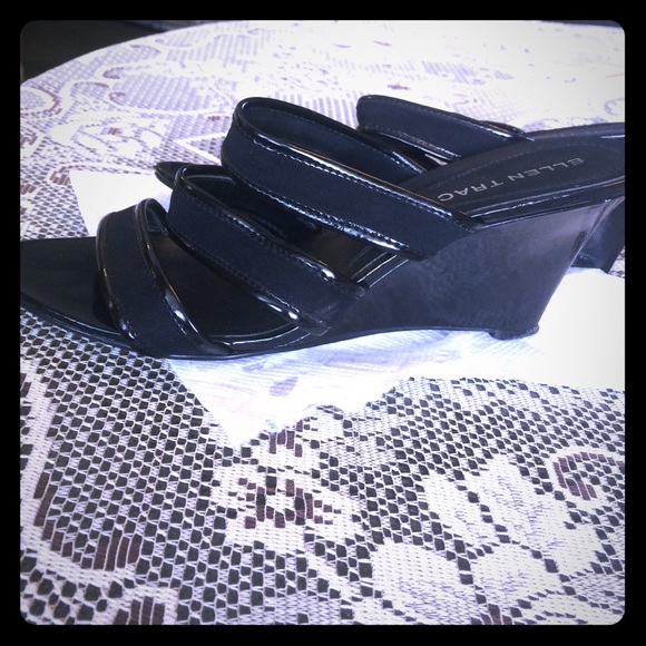 Strappy black wedges