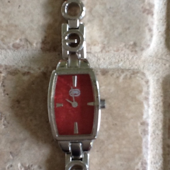 Watch - Picture 2 of 3