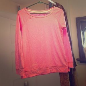 pink american eagle favorite long sleeve.